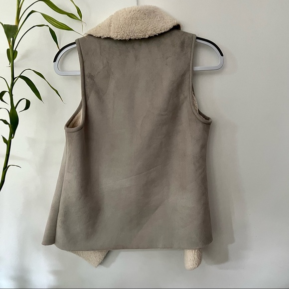 Ralph Lauren Faux Shearling and Suede Vest in Gray size S - Picture 3 of 6